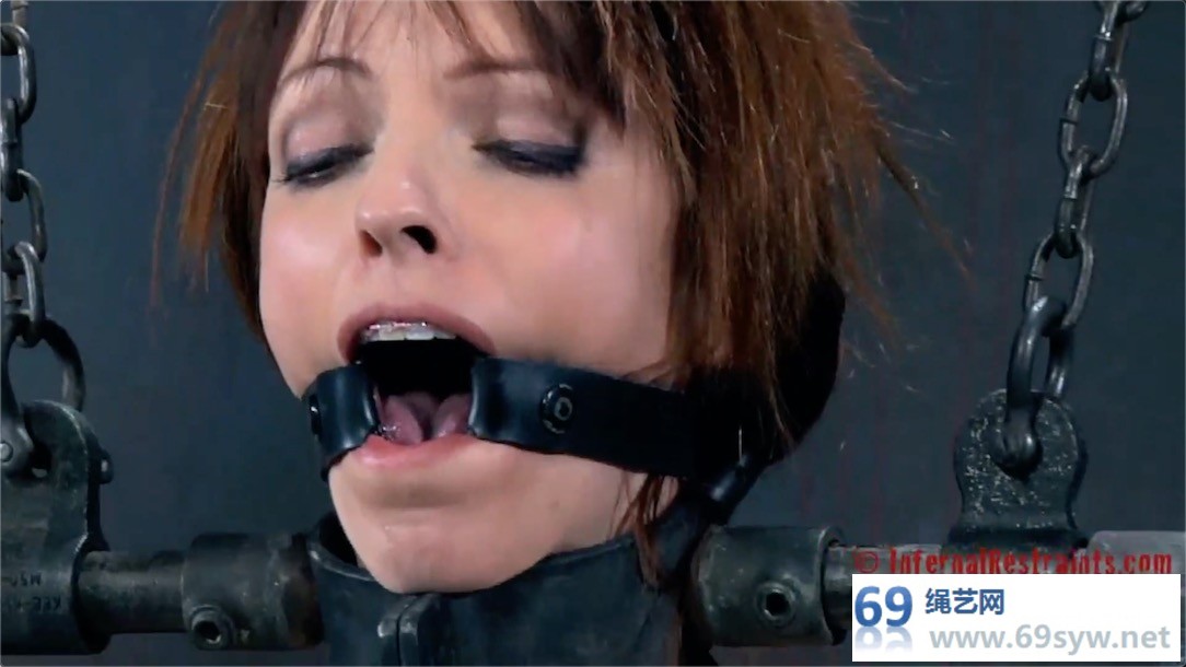 Emily Marilyn 虐足片 footgirl 纯净版 裹足，小号超高跟 虐颜/15分钟