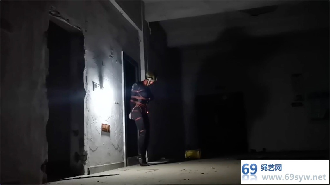 cd伪娘小诡 小沙雕夜探小厂房，铁笼囚禁/31分钟