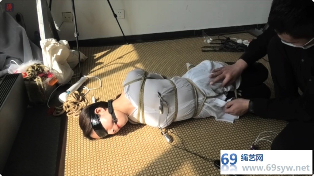 绳之韵 敬业的女销售小凡：激凸夹击！/52分钟