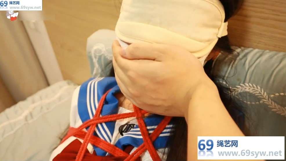 网盘 九尾少女 白丝JK制服，丝袜堵嘴，绷带多层封嘴 股绳紧缚/23分钟