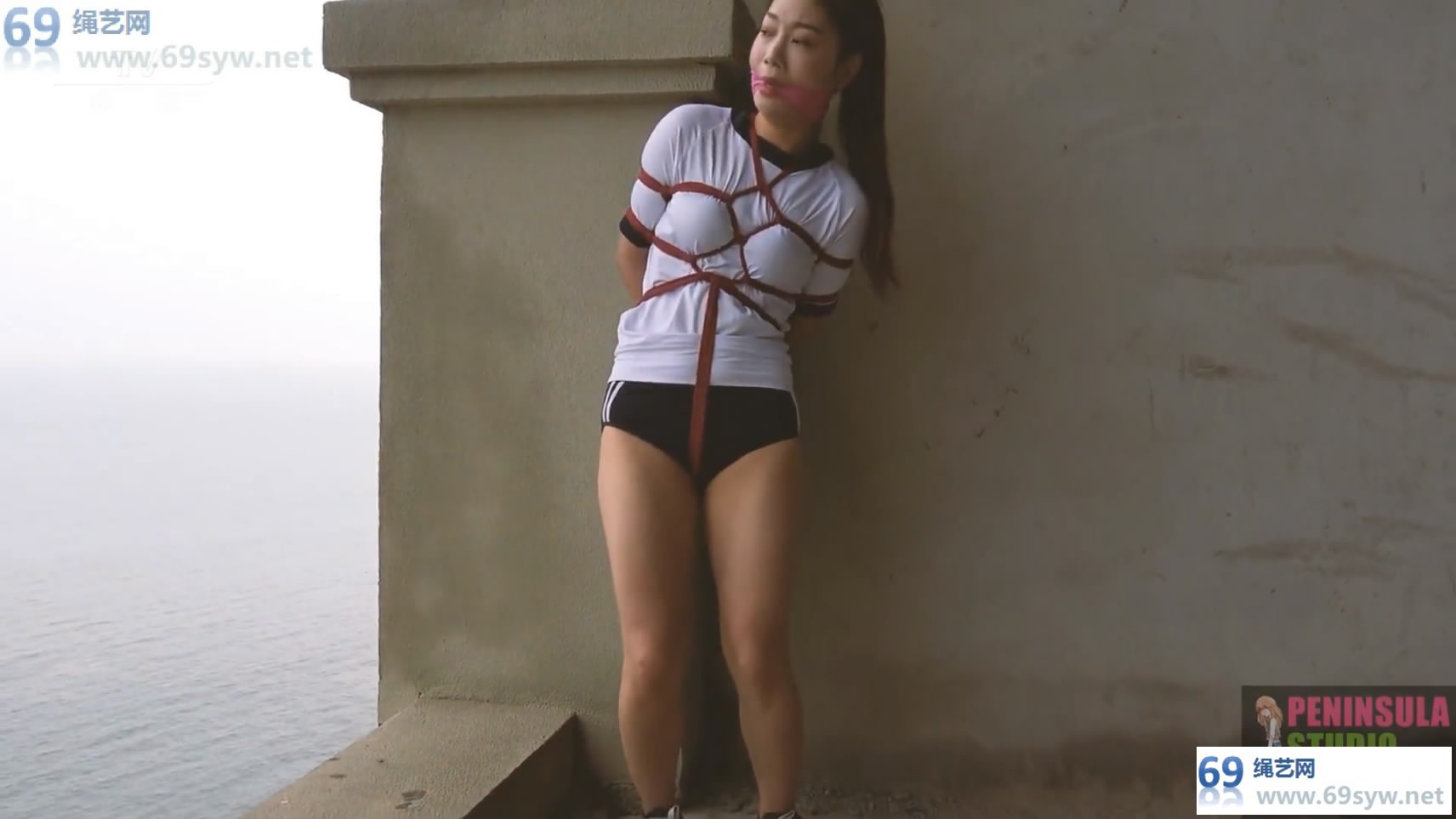 网盘 半岛束艺台_海贼蓝鲸逃亡记 户外绳艺，楼下有行人../16分钟
