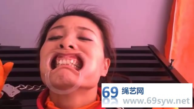 网盘 路由- 铁笼禁锢王丽，身着全包衣，头被固定强制口腔窥探/23分钟