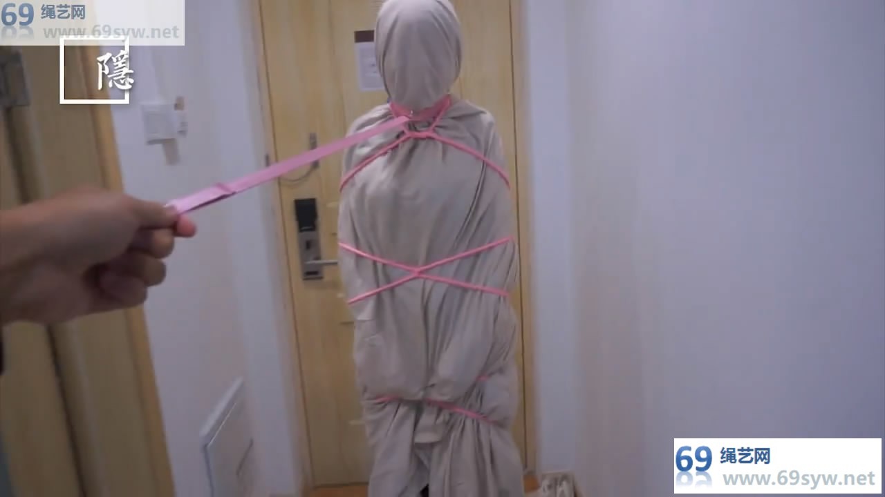网盘 隐身人-ZENTAI女24小时，偷窥视角，全包捆绑挣扎，口球TJ/26分钟
