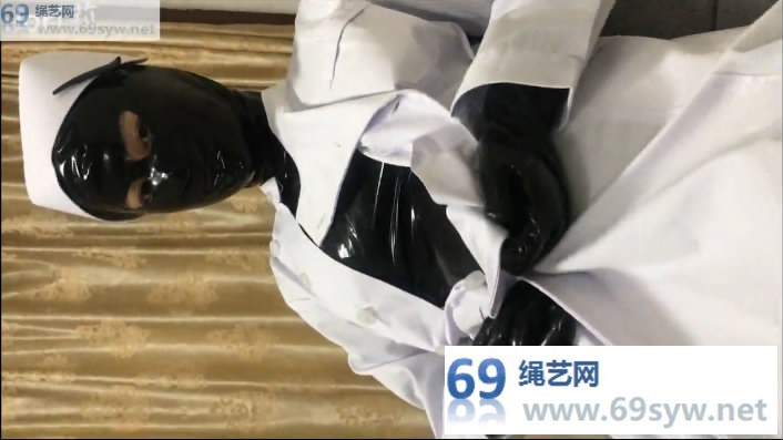 网盘 Jori莉 乳胶护士女王 虐待篇（第一视角体验 语言辱骂 舔脚/17分钟