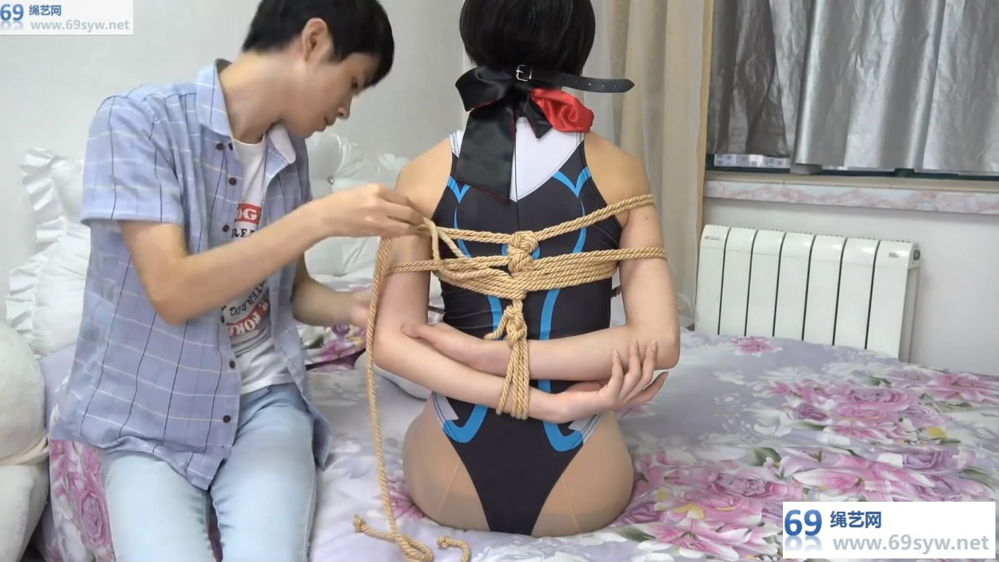 网盘  【自己做主】安琪拉紧身拉泳衣 海老缚捆绑教程 带字幕/22分钟/5积分