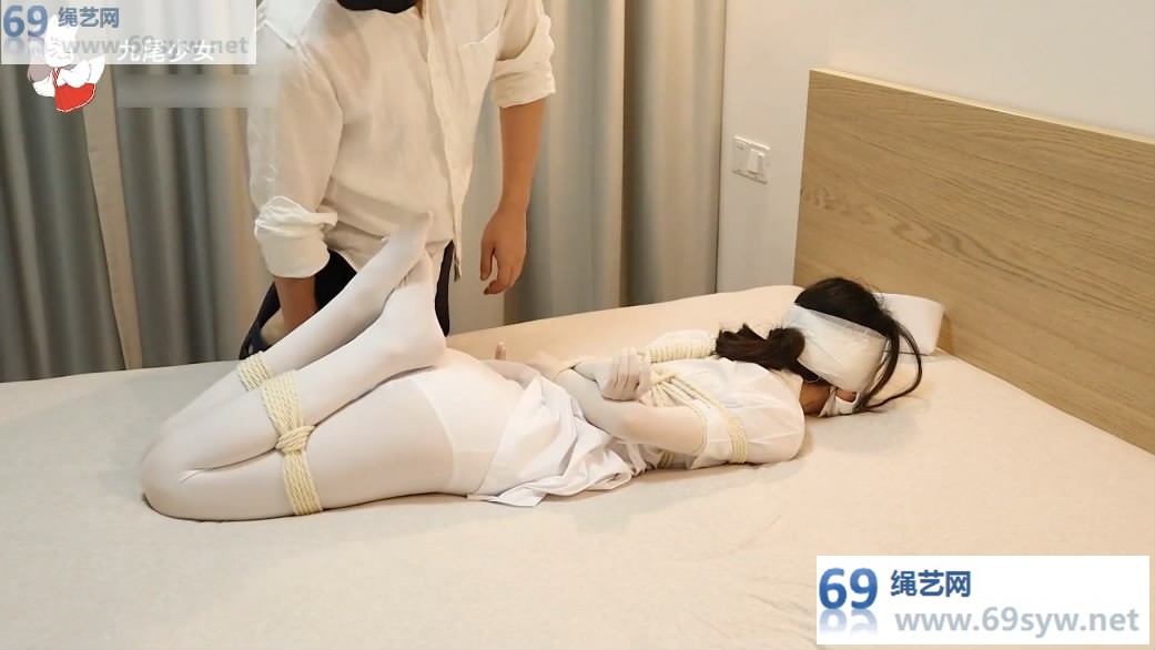 网盘 纯白全身覆盖 【九尾少女】_长腿纯白小护士 白丝 全身捆绑/33分钟