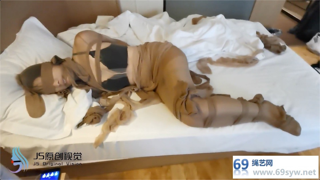 【JS】把美女浸入丝袜的海洋，丝袜全包再电击/34分钟