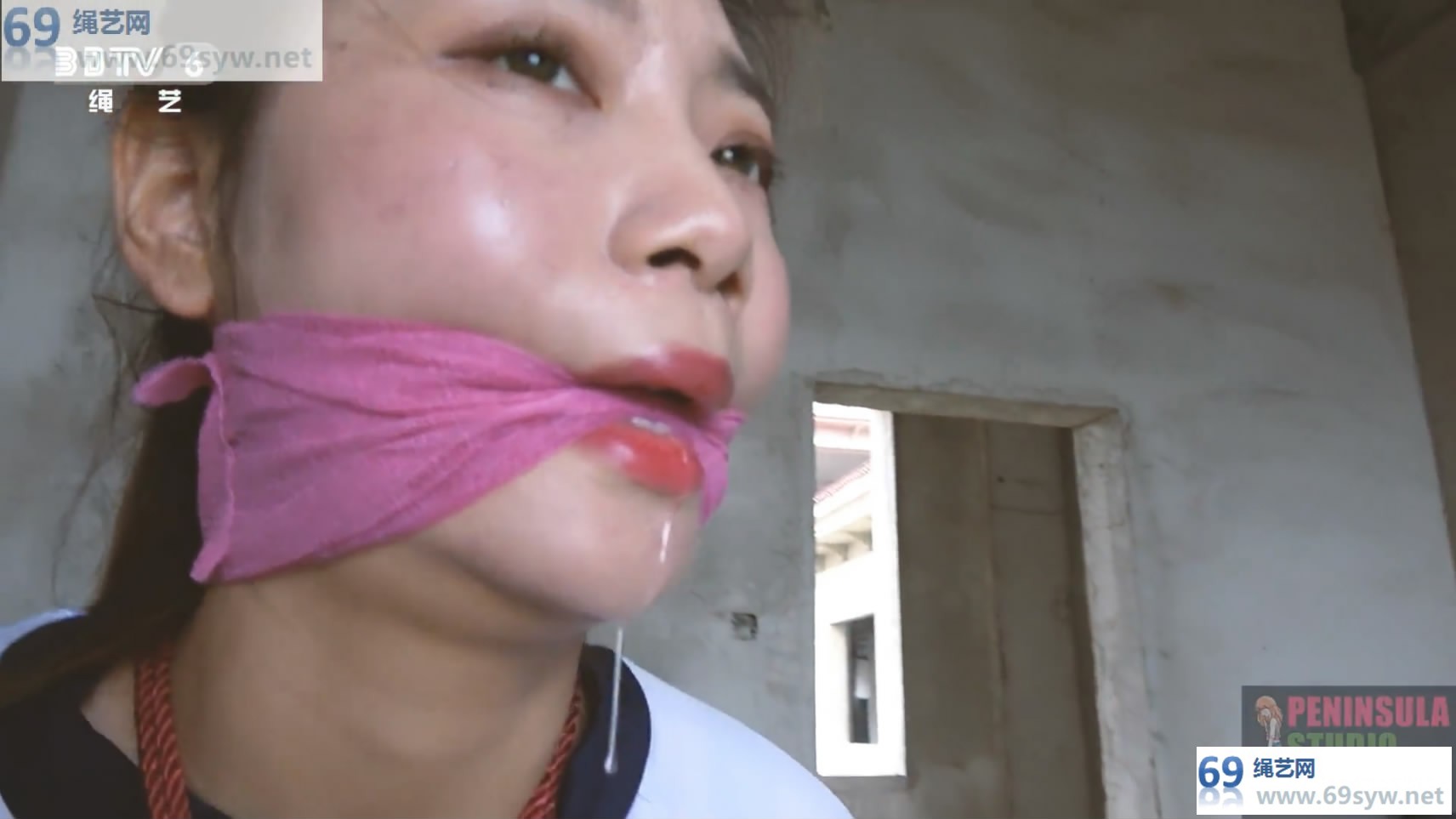 网盘 半岛束艺台_海贼蓝鲸逃亡记 户外绳艺，楼下有行人../16分钟