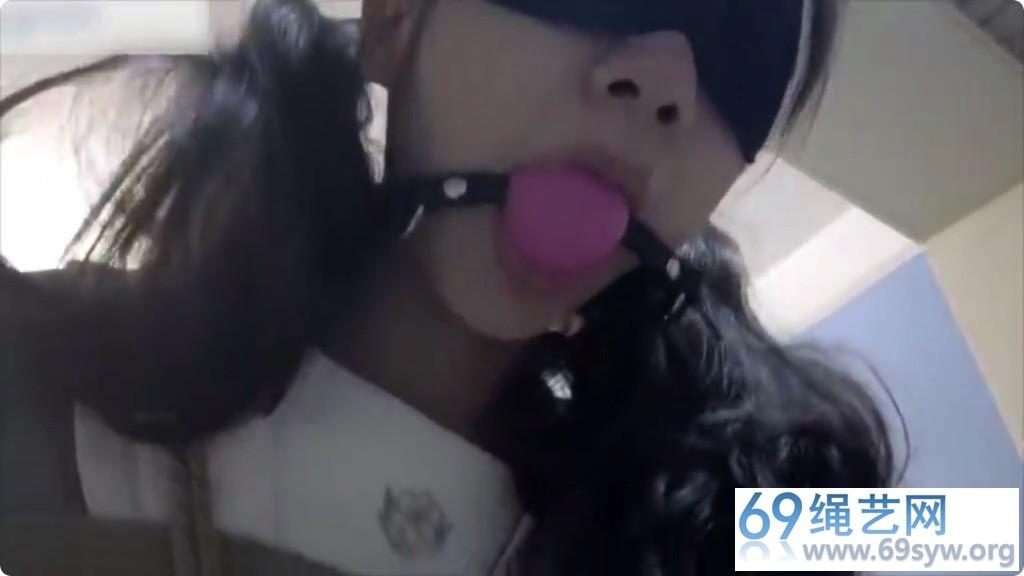 网盘 小M日记01-少女M约小哥哥捆绑自己 内置+r夹等等全都用上/28分钟