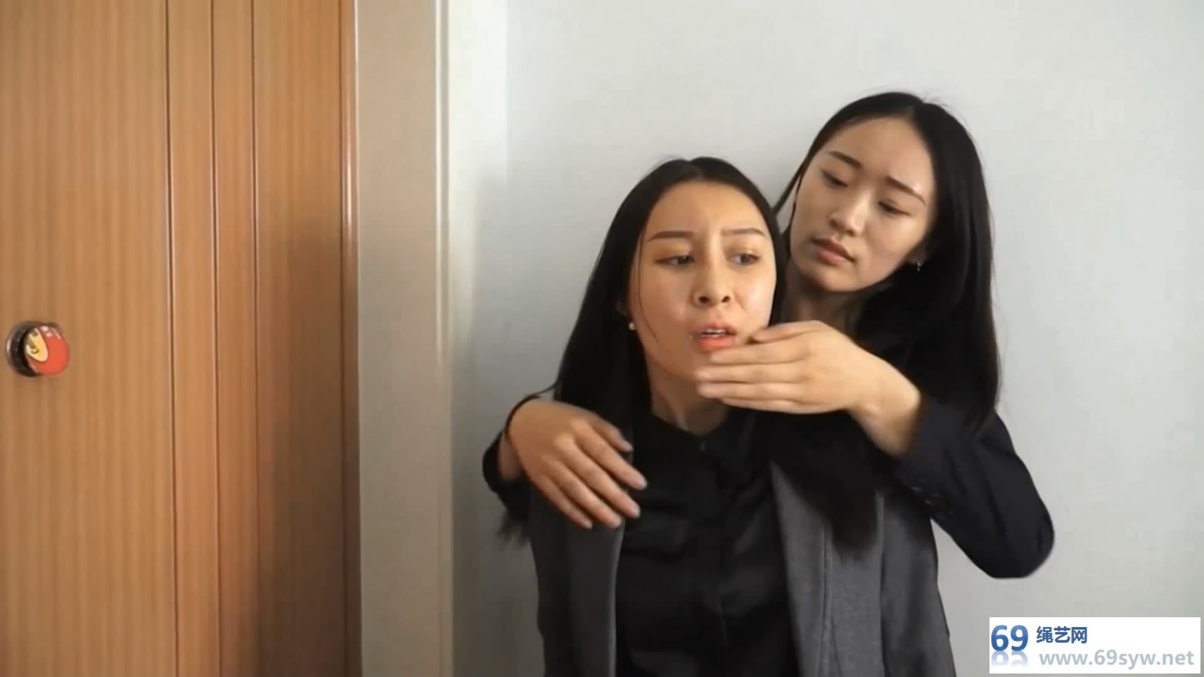 网盘 逍遥剧情 天使与恶魔 佟娅杜洋 上集 /26分钟