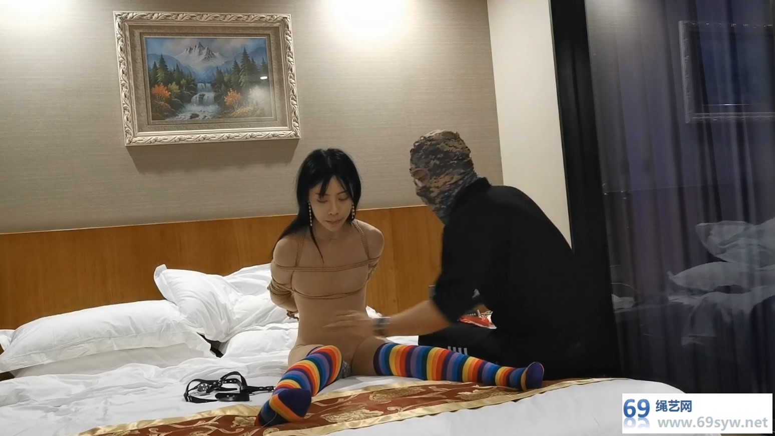 网盘【JS】_桃子 瑜伽 丝袜连体衣 马具型口塞 分腿束缚/22分钟