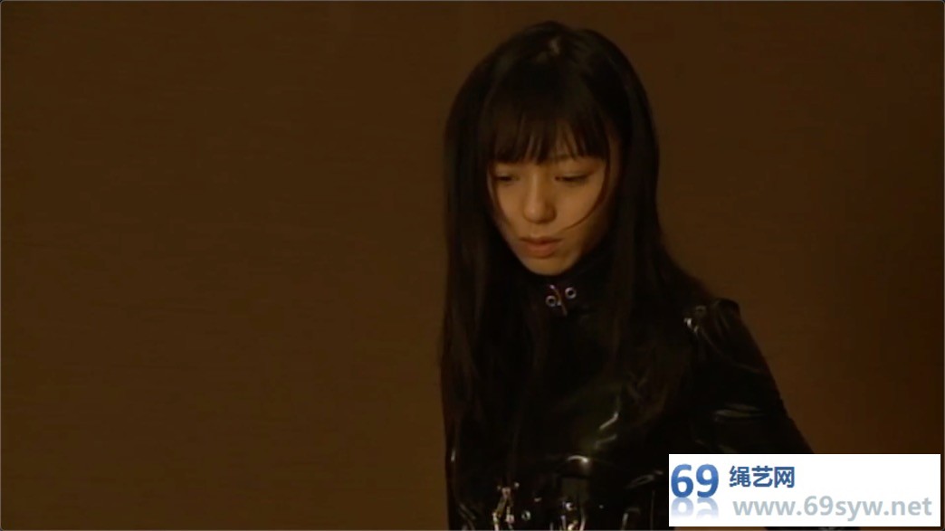  一部关于恋物癖值得收藏的电影 异装癖的女人 ラバーズ 覆う女/75分钟