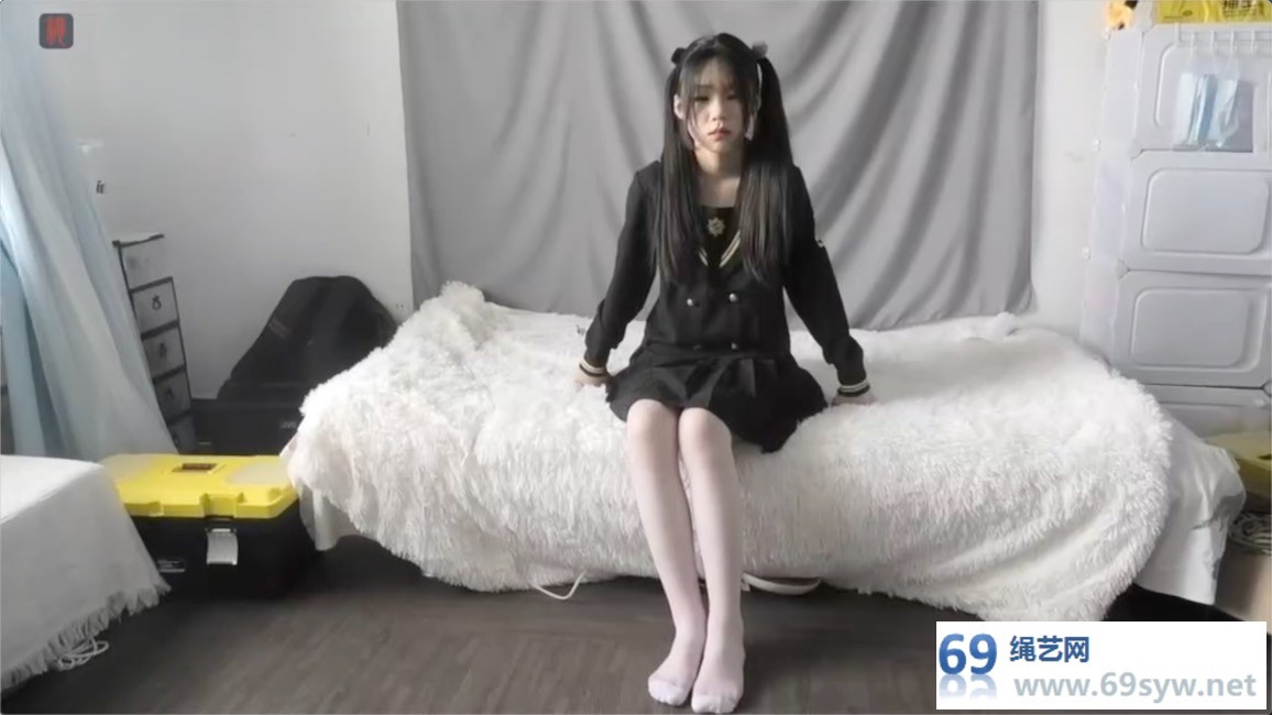 绳之韵_双马尾呆萌少女小呆 JK制服 白丝 桃缚放置穿小鞋/44分钟
