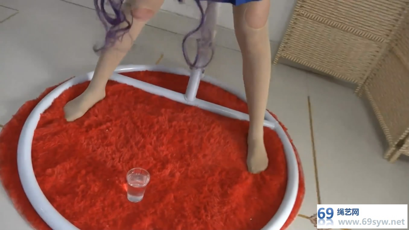 网盘【自己做主cosplay剧情】皮城女井 下 口水强制回灌 紧缚实验/22分钟