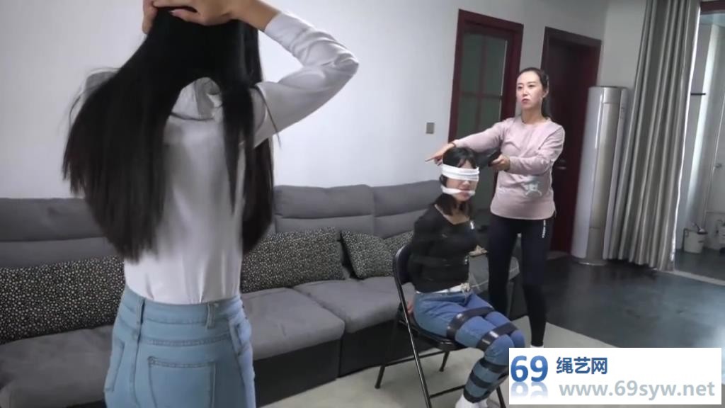 灰鸟 三名白袜美女的捆绑游戏/1小时/5影视币