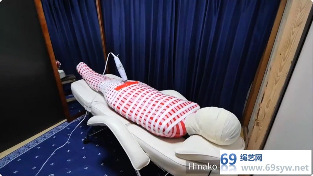 全包木乃伊 Girl on Girl Action Mistress Mummifies/53分钟