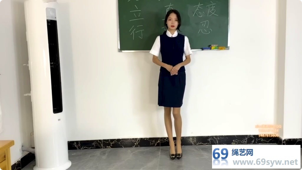 xiao素素面试空姐遭到潜规则 第二集/25分钟