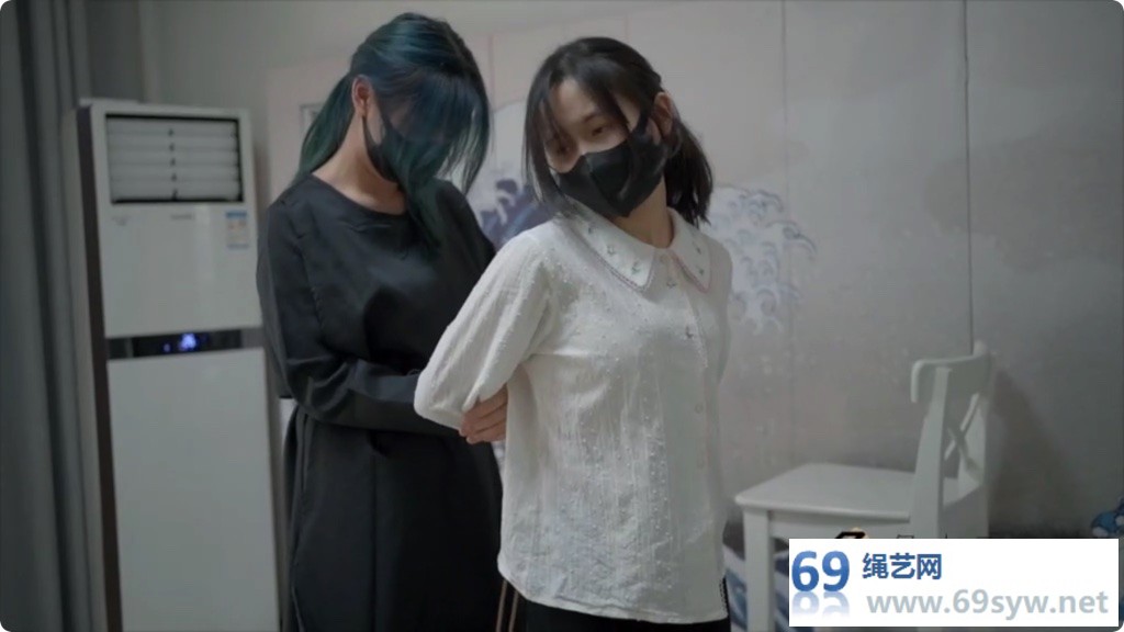 象人 女S调女M 小0&花花 绑好就开始扒衣服！/35分钟