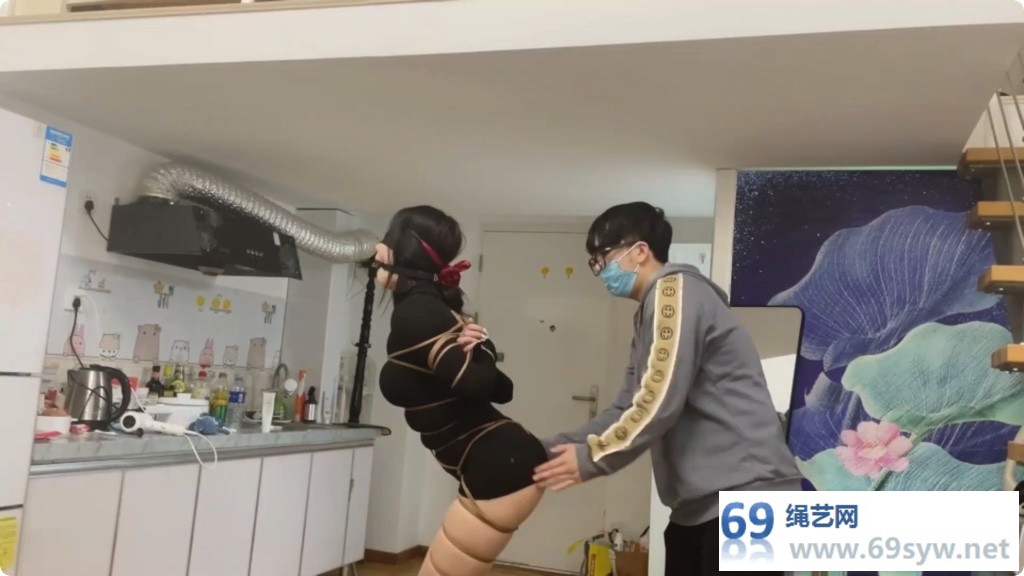 贝特 小洁细绳后高手超紧驷马 日式开腿缚勒嘴驷马 跪走提放/60分钟