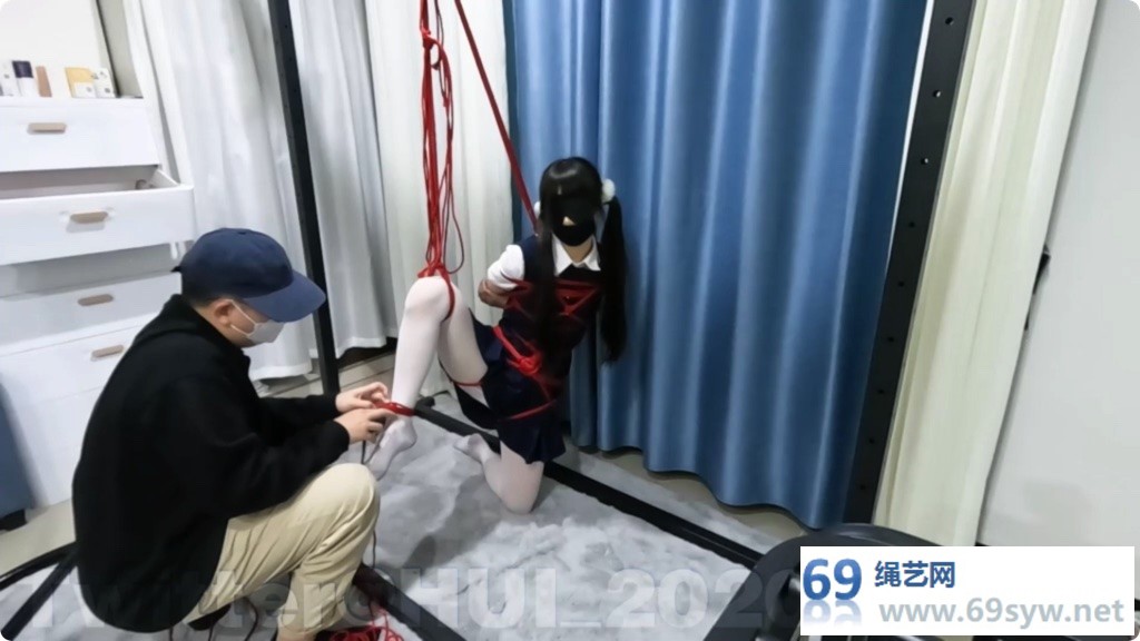 HUI 潼潼白丝开腿吊缚 最近已经习惯内置了/41分钟