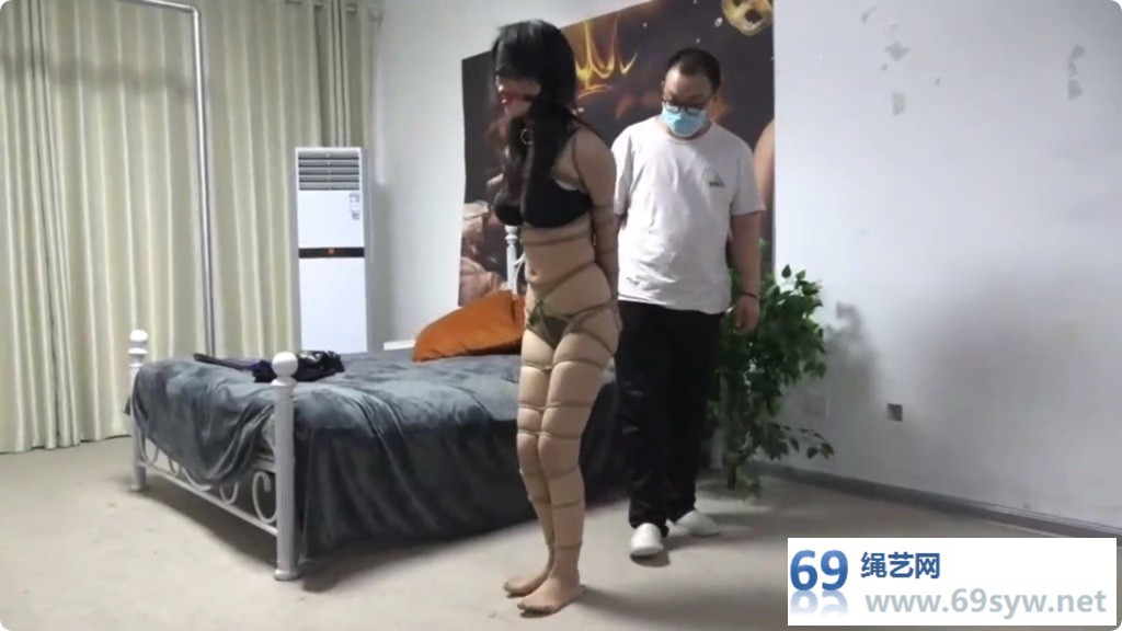 逍遥剧情 柳洋 百万奖金挑战赛之女王的遭遇02 滴口水全身束缚/29分钟
