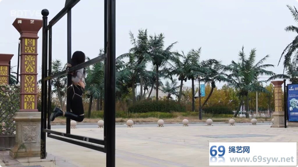 半岛海语 楼盘烂尾 抓获售楼小姐一枚 户外羞耻放置/22分钟
