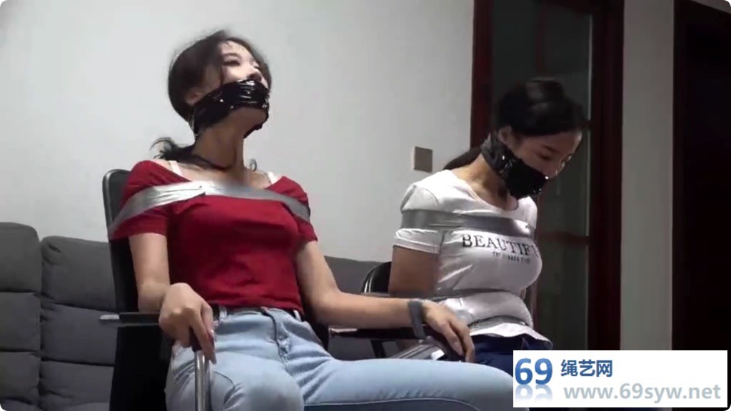 灰鸟 胡子哥系列身材炸裂的美女 女侦探的诱拐事件 佳欣 初夏/34分钟