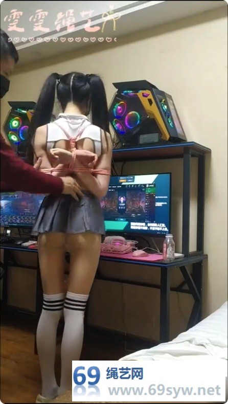 小雯绳艺 电竞惩罚02/18分钟