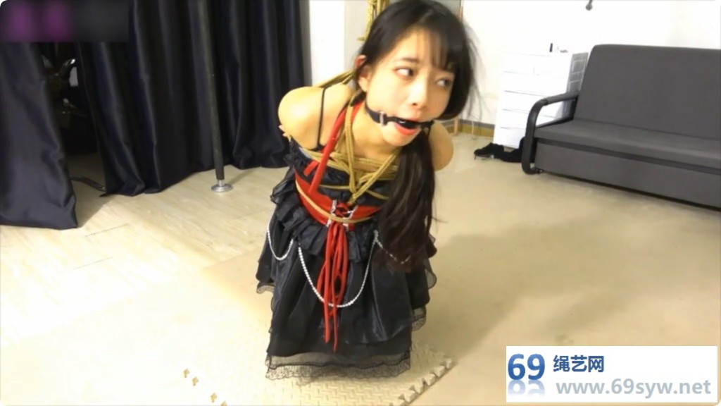 美束映画 美女珊珊 绑架剧情 两套服装/67分钟