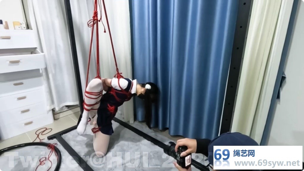 HUI 潼潼白丝开腿吊缚 最近已经习惯内置了/41分钟