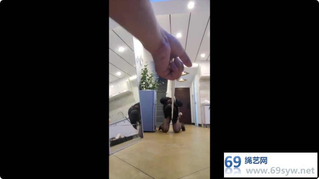 CD伪娘 强制14cm高跟鞋猫步走绳 电击器开到60/16分钟