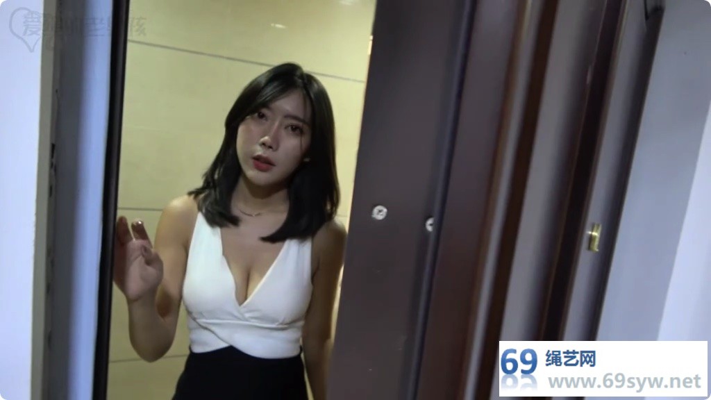 美束映画剧情 女秘书小丁的考验/67分钟