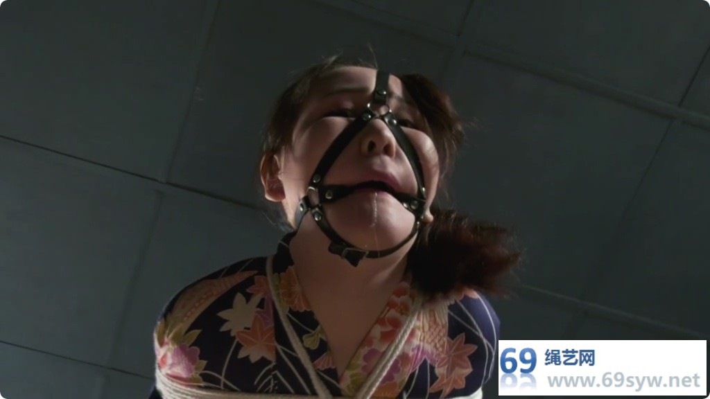 RF 亚裔女M直播捆绑 裸足 Live_bondage/37分钟