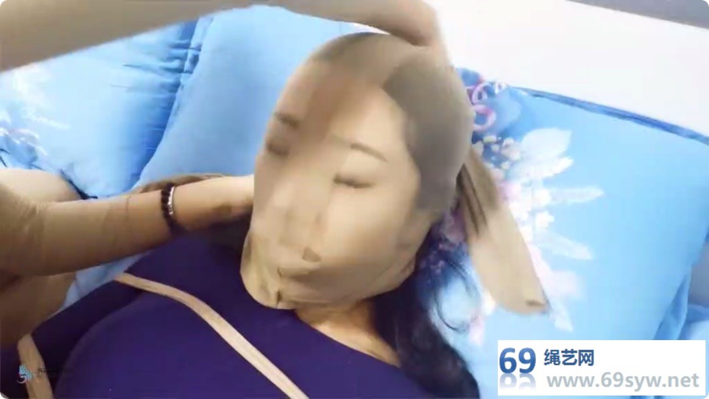 JS 瑾萱艾可恋物剧情 会所劫难2 Part 3 女女全包丝袜塞嘴套头/19分钟