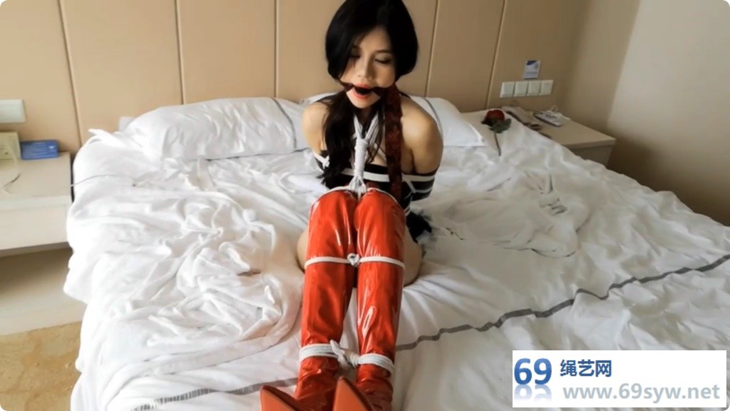 随心 美奴江奈 白棉绳 过膝长靴 红靴子的口水/43分钟