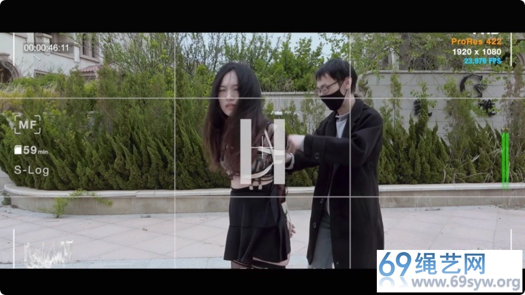 半岛 苏子随风飘荡的美腿黑精灵+海语车内驷马运送放置/68分钟