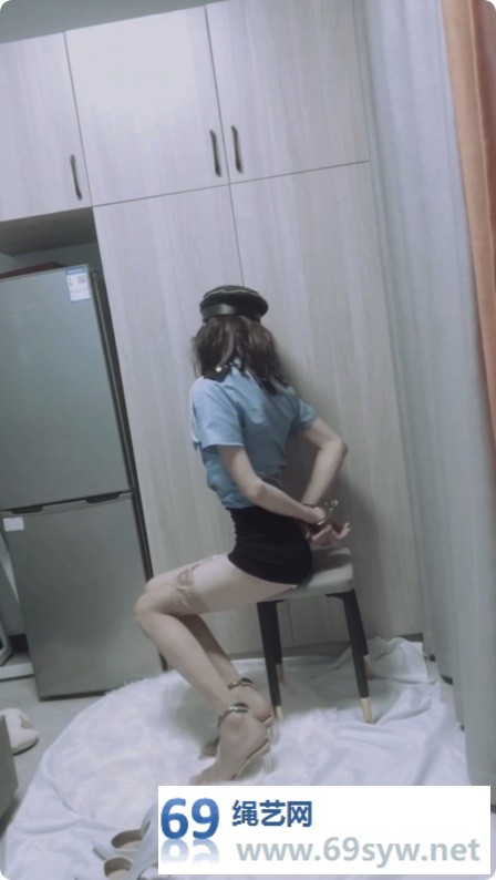 镣铐安妮 被捕获的女检察官 纤细美腿多套服装/54分钟