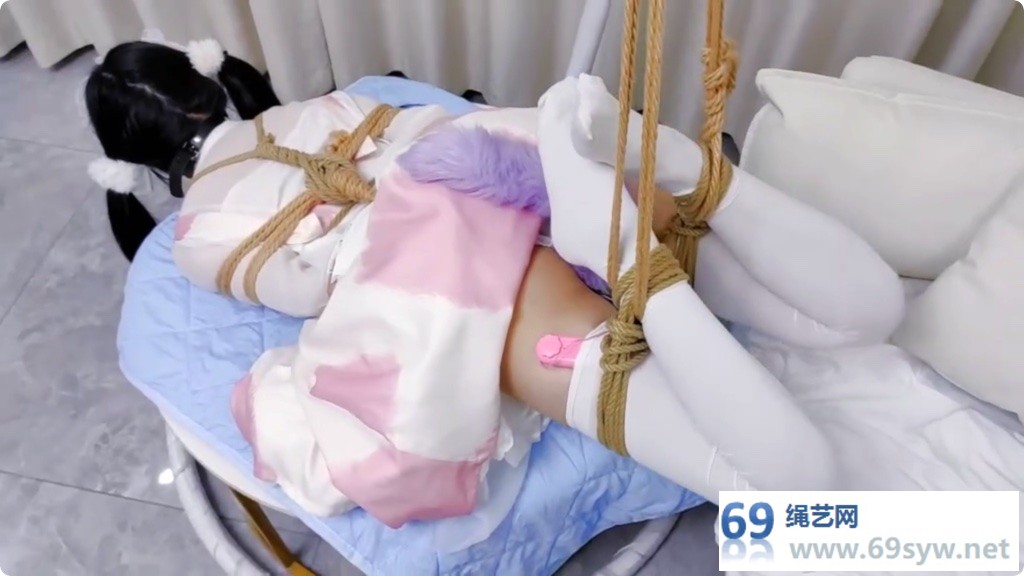嗷大喵 少女遇险记10 户外+车内白丝尾巴玩弄 尾巴/67分钟