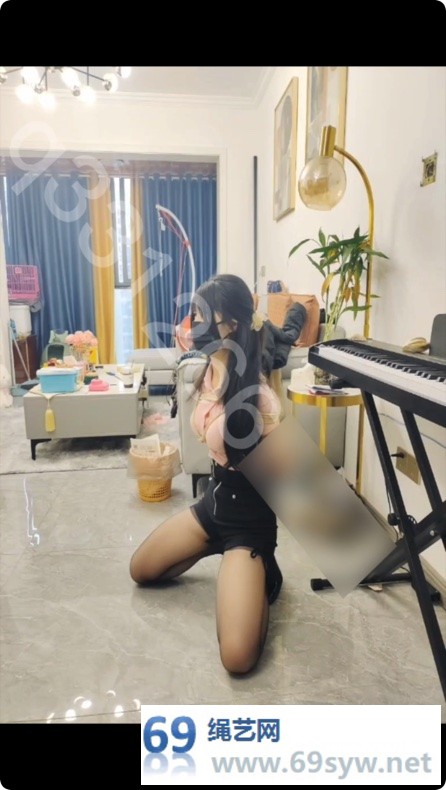 欢乐谷 蒙面大叔把小m捆到了外面楼梯间/18分钟/10积分
