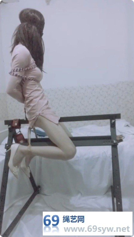 镣铐安妮 铁木马自缚 踮脚惩罚变态指压板/38分钟