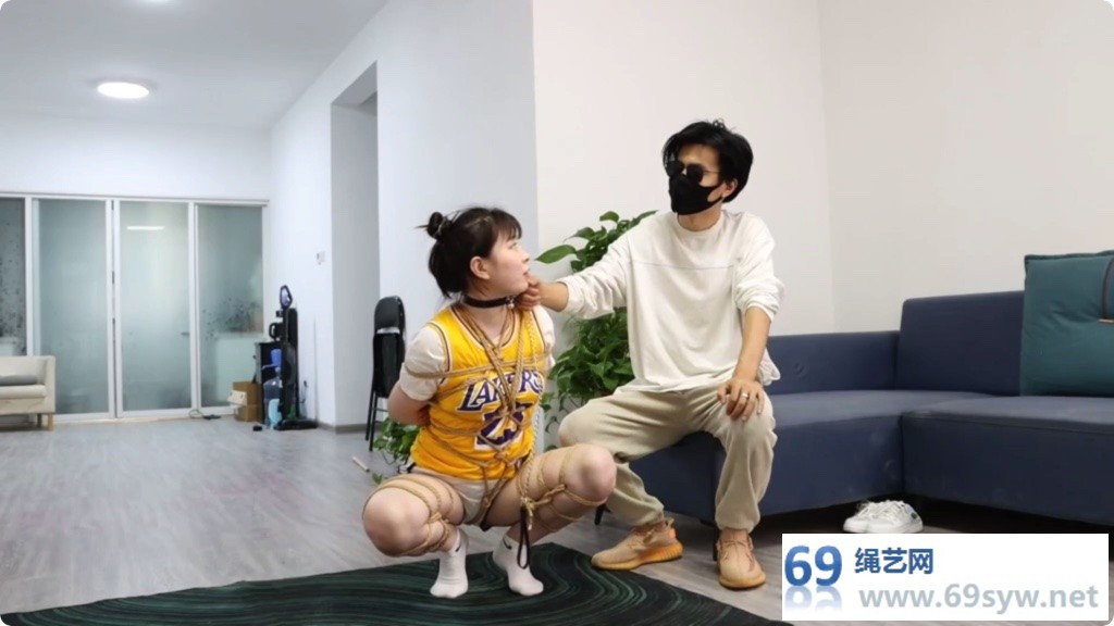 得意客 篮球主播的圈套 下 白棉袜项圈遛行/34分钟