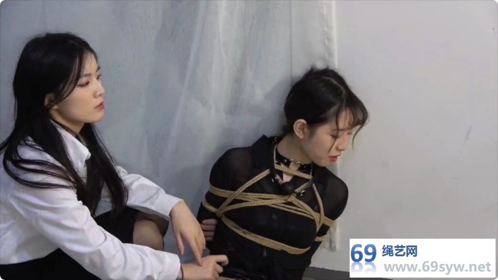 网盘 美束映画剧情 小狐狸 姗姗 菜鸟刑讯师与美女怪盗01/19分钟