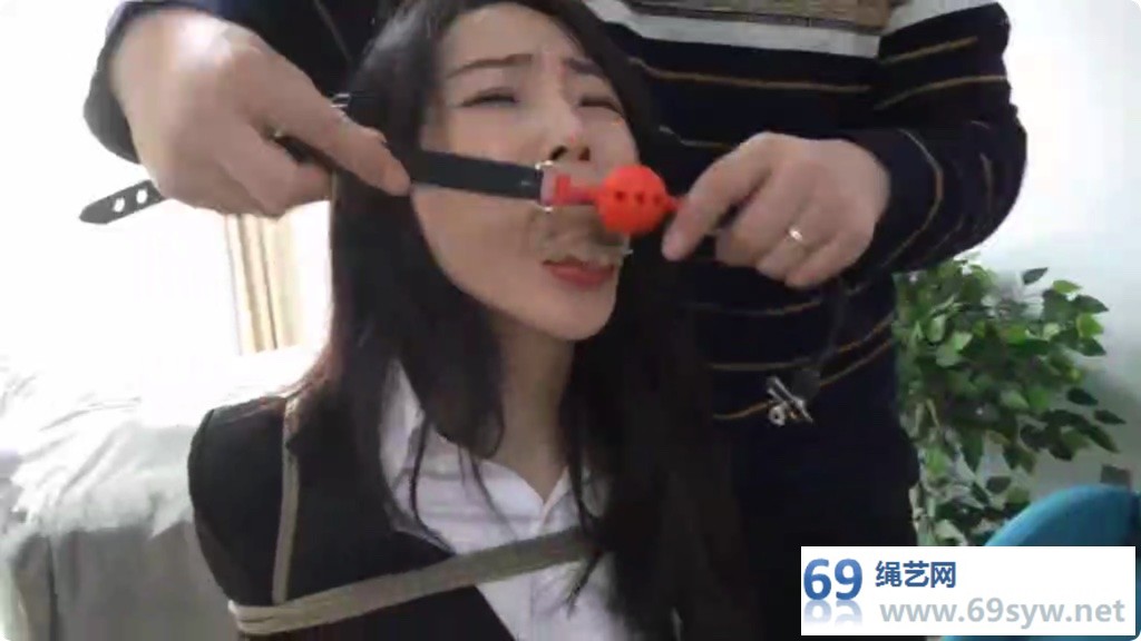 逍遥剧情 柳洋 人贩姐妹的下场 上 原味蒙堵丝袜套头扒下裤子/31分钟
