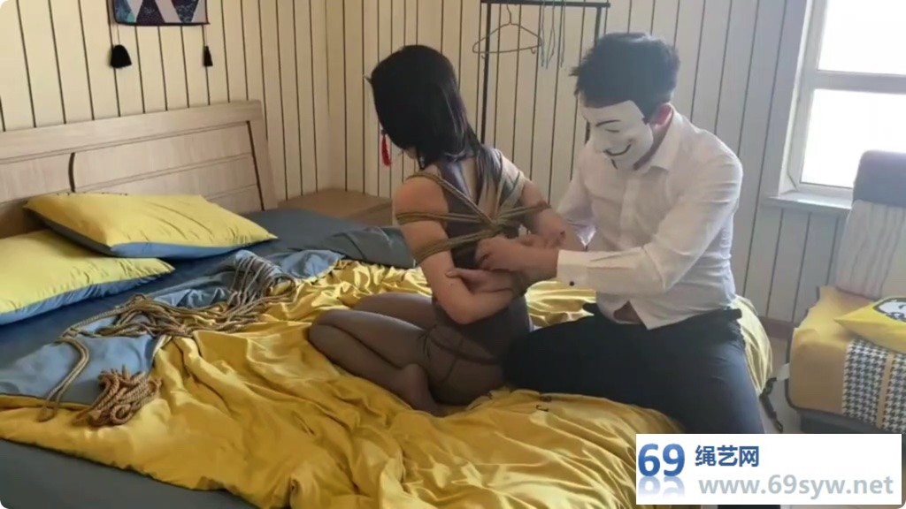 翰林院绅士 字幕剧情 奴隶女特工 上 连体丝袜M喝下听话水/20分钟