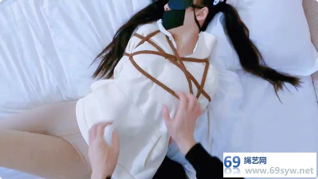 窒物者 第一视角 光腿神器+电击 同时超狠鞭打处刑+扇脸/24分钟
