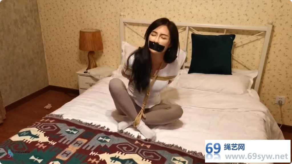 得意客剧情 嘉莉 入室劫案B 团缚胶带封嘴白棉袜强制束缚/17分钟