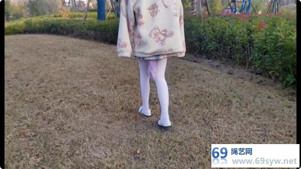 嗷大喵 少女遇险记05 户外羞耻play隐秘束缚口球+尾巴/17分钟