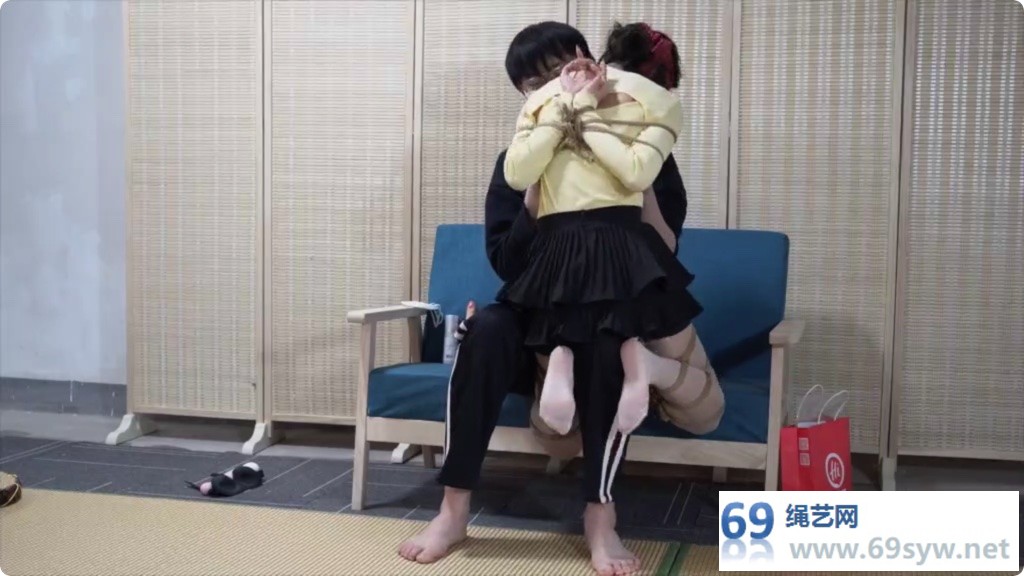 GB涵涵 后手观音分腿驷马肌肉贴封嘴/34分钟