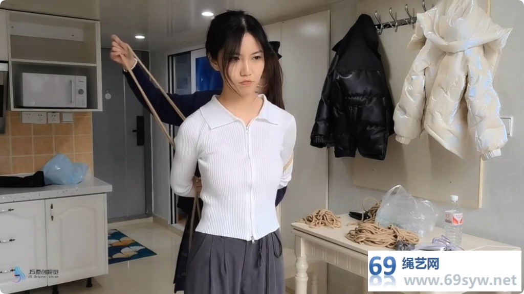 JS 白衣清纯妹子体验捆绑日式 /31分钟