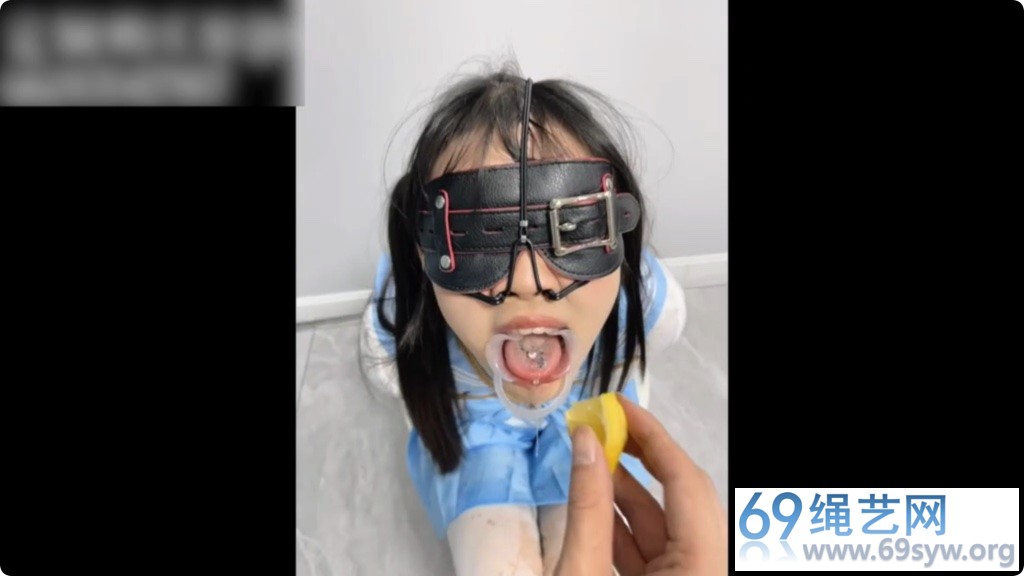 咕咕精 白丝妹极虐01-三向鼻钩+扩口器重度虐颜 人体烟灰缸/76分钟